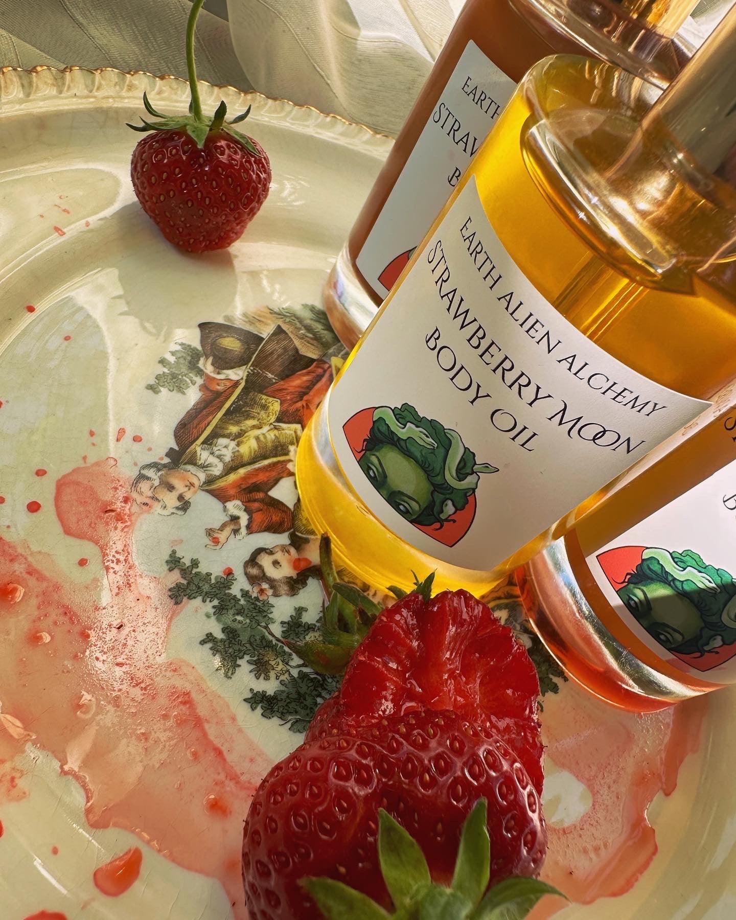 Strawberry Moon Body Oil
